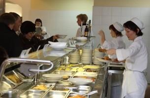 Белорусы на еду тратят более 40 процентов своих зарплат