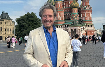 Отец Илона Маска прилетел в Москву и высказался о конфликте сына с Трампом
