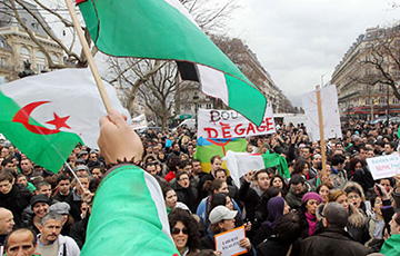 Миллион жителей Алжира требует отставки правителя