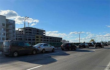 На МКАД столкнулись шесть легковушек