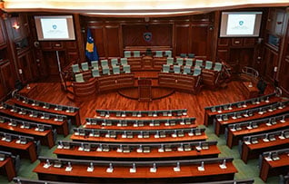 Парламент Косово провалил 47-ю попытку начать работу