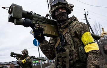 Украинские воины мощно ударили по скоплению вражеской техники