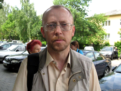 Гродненскому правозащитнику угрожают уголовным делом