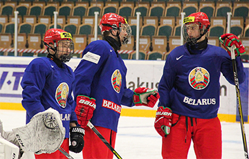 Пять белорусов попали в список реальных претендентов на драфт НХЛ