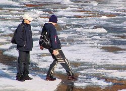 Белорусские водолазы предлагают штрафовать тех, кто провалился под лед