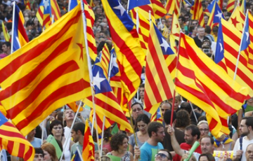 В Барселоне сотни тысяч вышли на протест против властей в Мадриде
