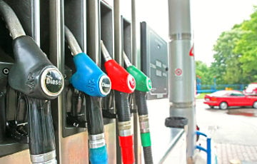 Цены на бензин на московитских АЗС подскочили рекордно за год