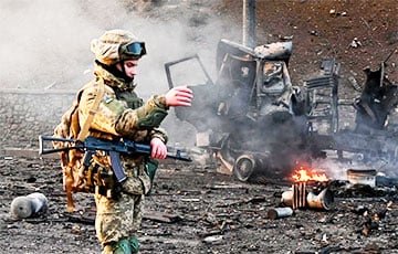 ВСУ «зажигательно» разбили большую колонну бронетехники армии РФ