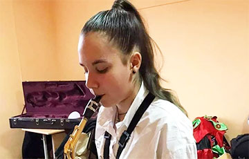 13-летняя саксофонистка отказалась участвовать в пропагандистском конкурсе