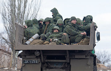 В Московии из воинской части сбежал мобилизованный солдат с автоматом