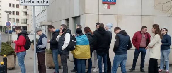Стало известно, сколько украинцев в мае прибыло в Беларусь