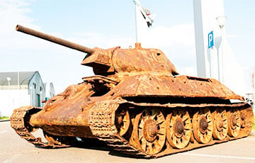 Из Московии в Беларусь перебросили танки Т-34