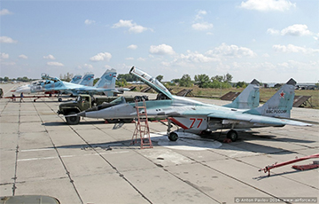 Украина повторно поразила военный аэродром РФ под Краснодаром