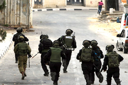 Израиль разрушил дома подозреваемых в убийстве подростков палестинцев