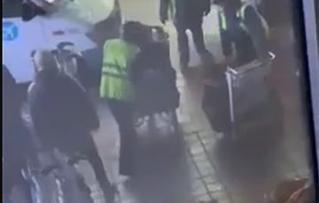 Тела погибших мигрантов доставили в аэропорт Минска