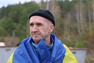Из плена – домой: уникальные кадры возвращения украинских защитников