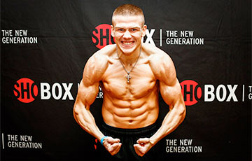 Белорусский боксер Баранчик сделал своего соперника Йигита «знаменитым»