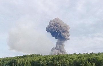 Мощный взрыв в Ясиноватой: горит ж/д станция с московитской бронетехникой