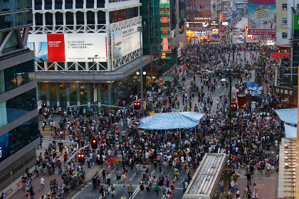 Протестующие в Гонконге согласились убрать часть баррикад