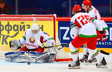 Хоккейную сборную Беларуси отстранили от игр еще на один сезон