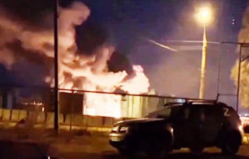 Дроны ВСУ уничтожили нефтебазу оккупантов в Луганске