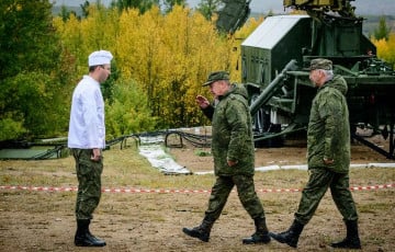 В бой идут повара и водители: на одном из направлений у РФ закончилась пехота