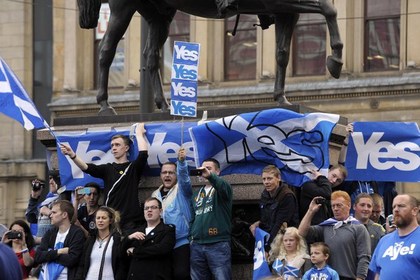 Голоса противников и сторонников независимости Шотландии разделились почти поровну