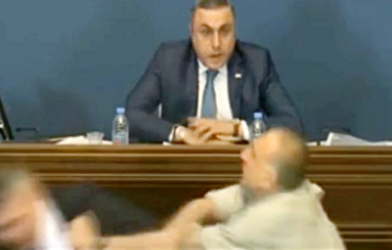 В парламенте Грузии произошла серьезная драка