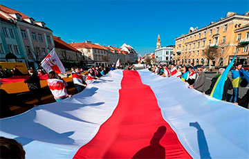 Как беларусы праздновали День Воли в Литве, Польше и Грузии