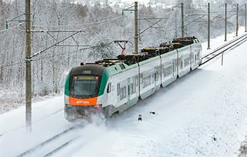 Поезд Гомель - Минск задерживается более чем на час