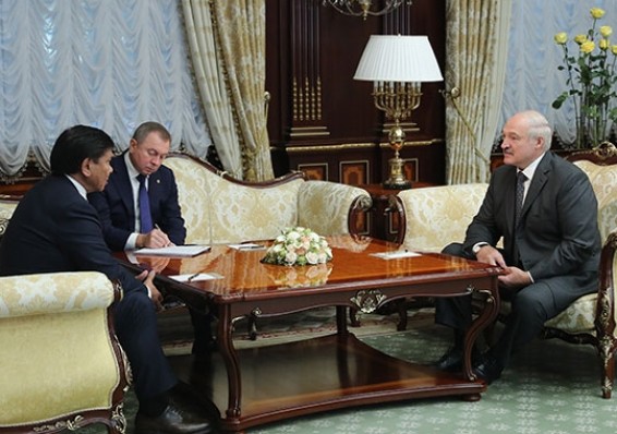 Лукашенко видит большие перспективы для развития сотрудничества с Казахстаном