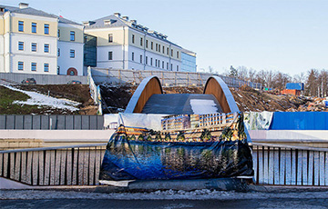 «Ржавый мост» через Свислочь в Минске снова закрыли