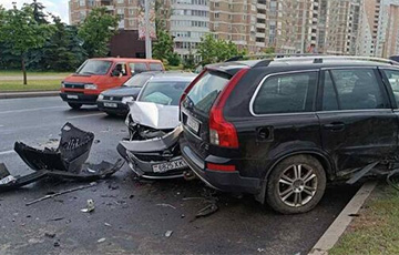 В Минске на Притыцкого столкнулись шесть автомобилей