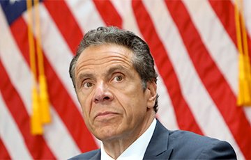 Губернатору Нью-Йорка грозит импичмент за сексуальные домогательства и в сокрытии смертей от ковида