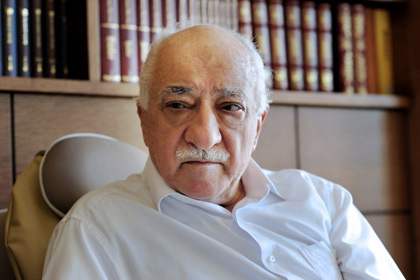 Беглого богослова обвинили в организации прослушки турецких властей
