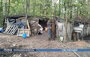 Под Пружанами в лесу нашли нелегальный алкогольный завод