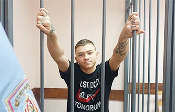 Политзаключенный Никита Золотарев вскрыл себе вены