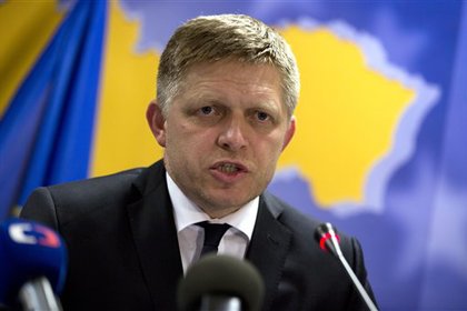 Премьер Словакии усомнился в необходимости помогать мигрантам