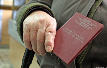 В Минске пенсионерка вклеила свое фото в удостоверение умершей сестры, чтобы бесплатно ездить на общественном транспорте