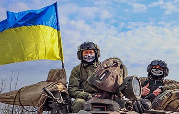 FT: Украина сможет воевать без военной помощи США