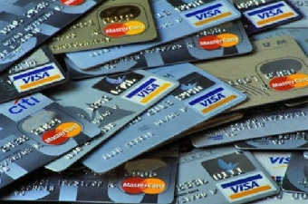 Банкиры рекомендуют владельцам карточек не пренебрегать услугой SMS-оповещения