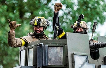 Триумфальное возвращение: бойцы «Азова» прорвали оборону московитов