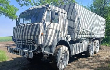 Московитские военные начали перекрашивать военную технику «под зебру»