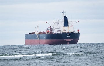 Танкер «теневого флота» РФ повторно атаковали в Черном море