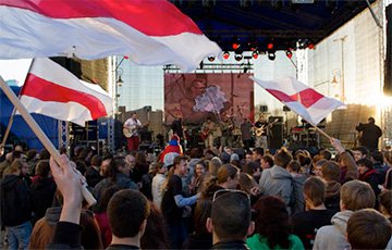 В Варшаве проходит концерт «Солидарные с Беларусью»