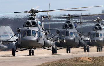 Талибам досталось больше сотни российских вертолетов