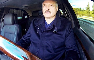 Лукашенко рассказал странную историю о поездке на авто с ИИ