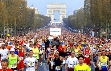 Парижский марафон выиграли спортсмены из Кении