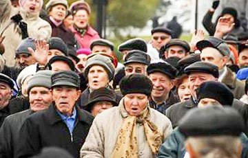 Денег на пенсии белорусам не хватает