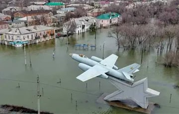 Московитский Оренбург стремительно уходит под воду